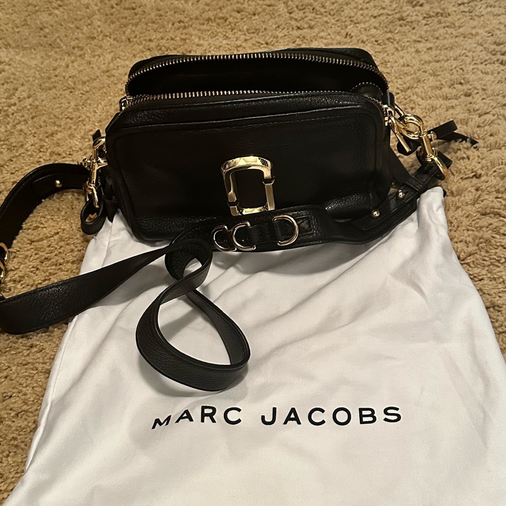 Marc Jacob’s black bag